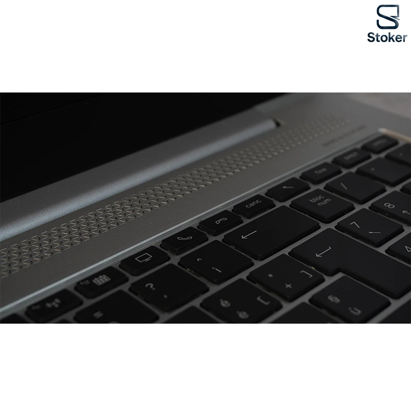 بدون نور پسزمینه، کیفیت ساخت کلیدها.